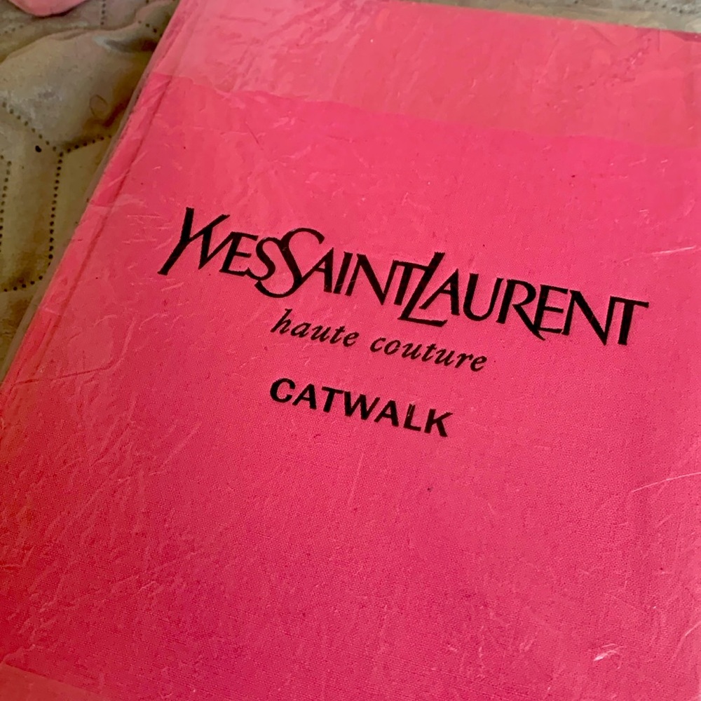 Yves Saint Laurent Haute Couture "CATWALK"  
Hardback
630 pages